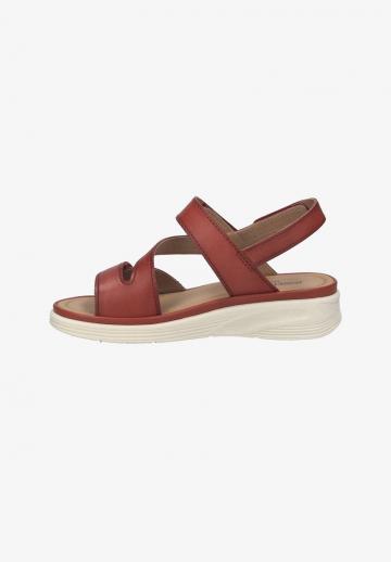 Босоножки на танкетке