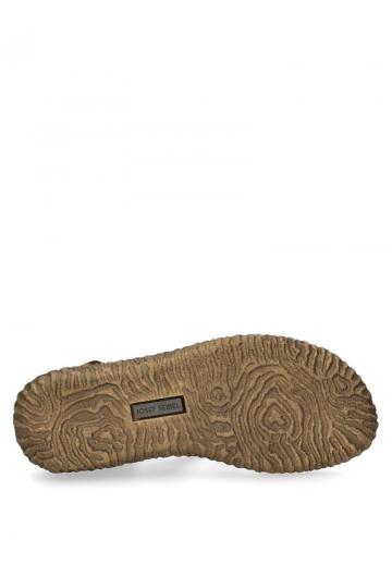 Босоножки на танкетке