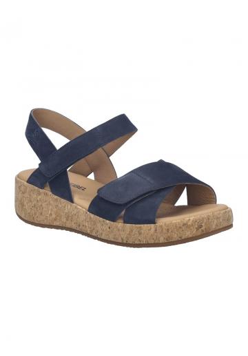 Босоножки на танкетке