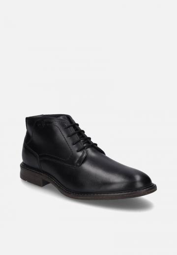 Ботинки на шнуровке