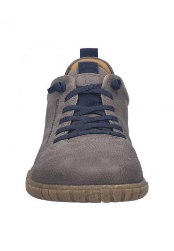 Ботинки на шнуровке