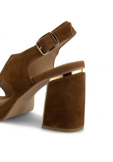 Босоножки на платформе