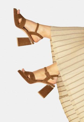 Босоножки на платформе