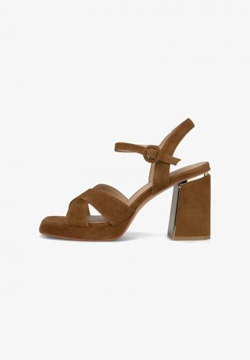 Босоножки на платформе