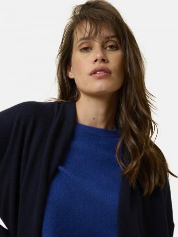 Длинный жилет