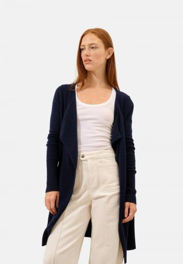 Длинный жилет