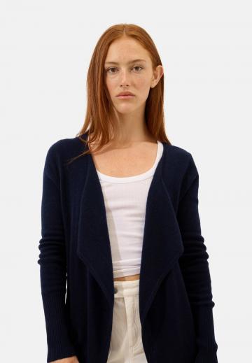 Длинный жилет