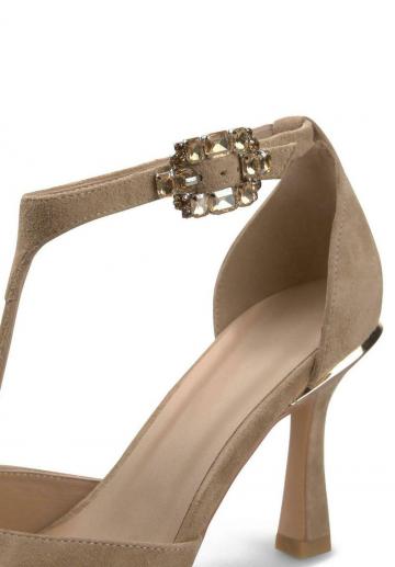 Туфли на высоком каблуке