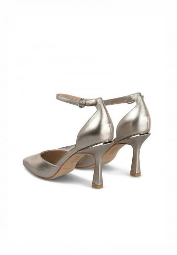 Туфли с ремешком