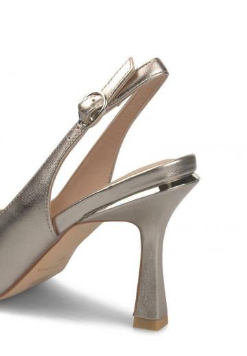 Туфли на высоком каблуке