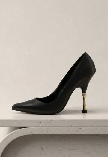 Туфли на высоком каблуке