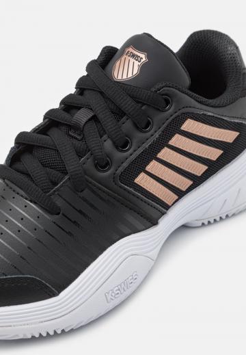 Теннисные кроссовки