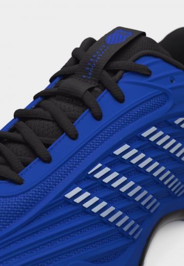 Теннисные кроссовки