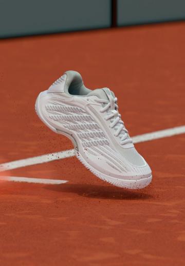 Теннисные кроссовки