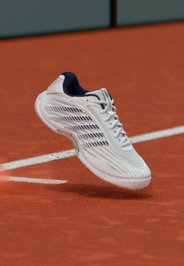 Теннисные кроссовки