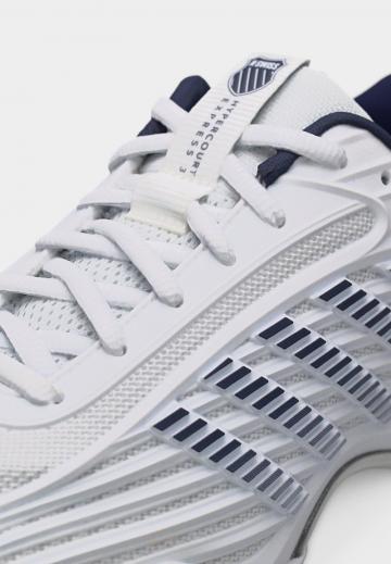 Теннисные кроссовки