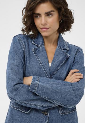 Джинсовая куртка