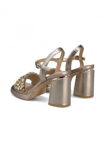 Босоножки на платформе