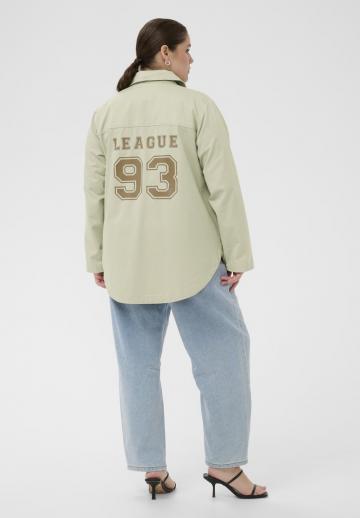 Короткое пальто