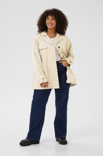 Короткое пальто