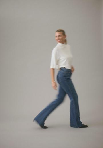 Клешеные брюки