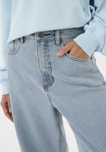 Свободные джинсы