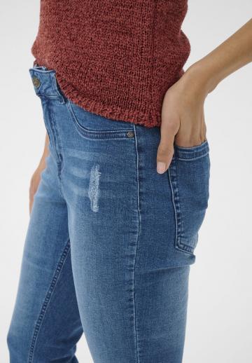 Короткие джинсы