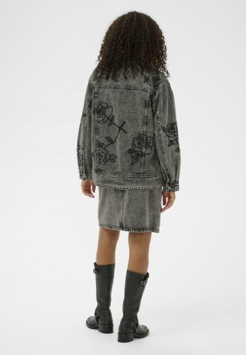 Джинсовая куртка