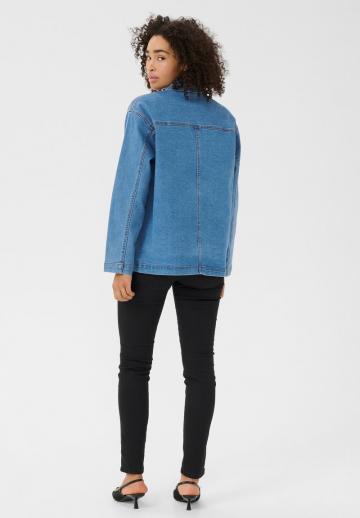 Джинсовая куртка