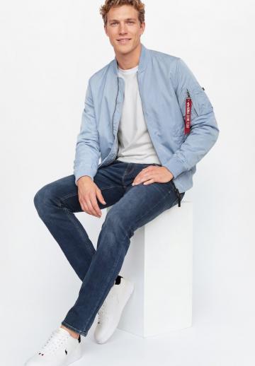 Куртка бомбер