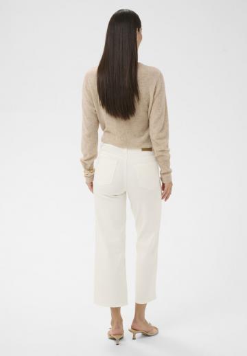 Короткие джинсы