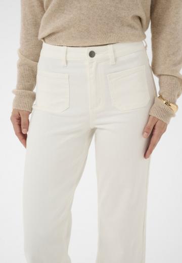 Короткие джинсы