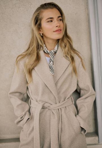 Шерстяное пальто