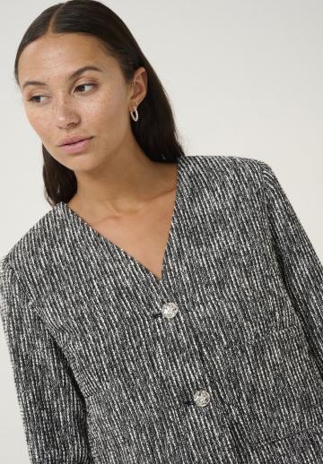 Короткая куртка