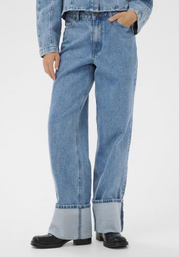 Свободные джинсы