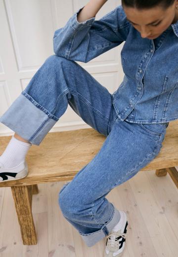 Свободные джинсы