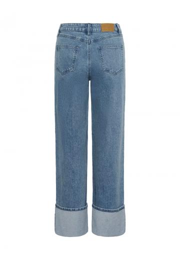 Свободные джинсы