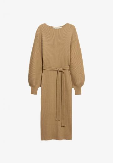 Вязаное платье