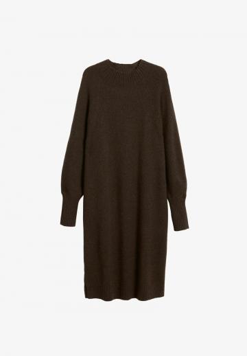 Вязаное платье