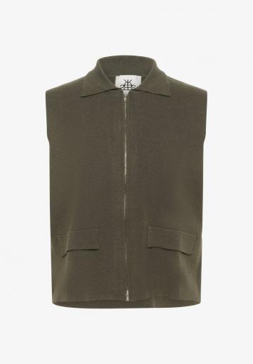 Пуховой жилет