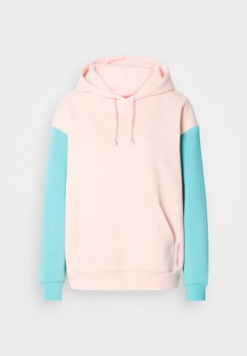 Спортивная толстовка