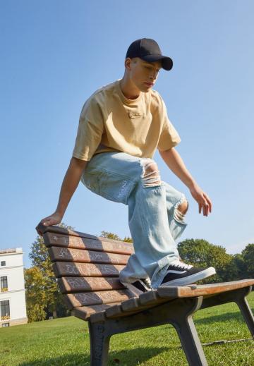 Прямые джинсы