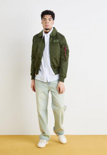 Куртка бомбер