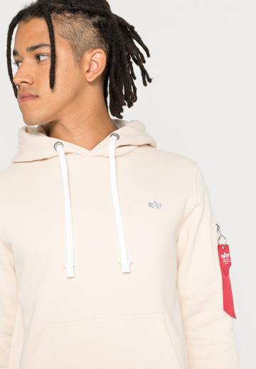 Пуловер с капюшоном