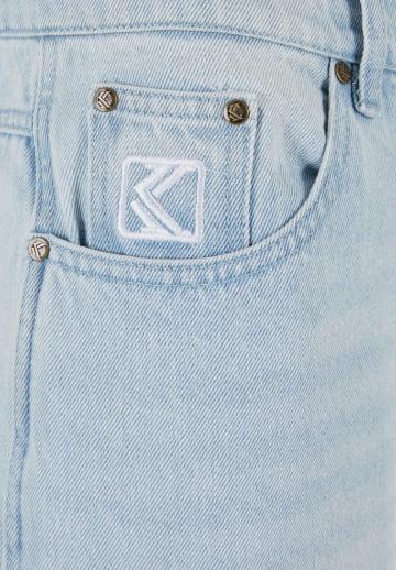 Прямые джинсы