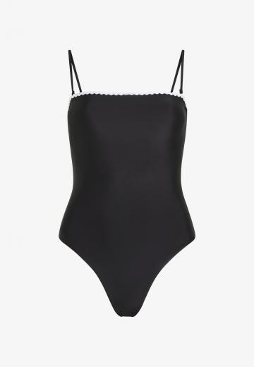 Слитный купальник