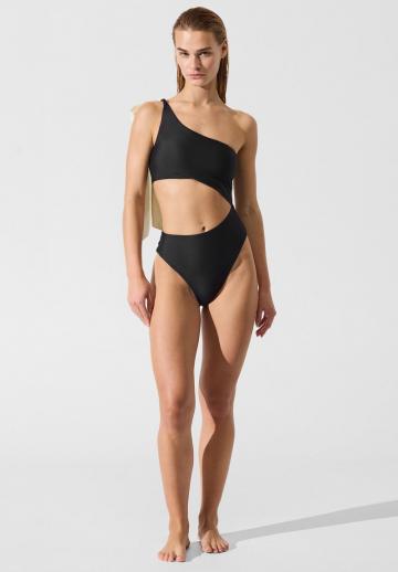 Слитный купальник