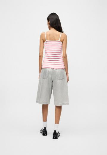 Топ на бретельках