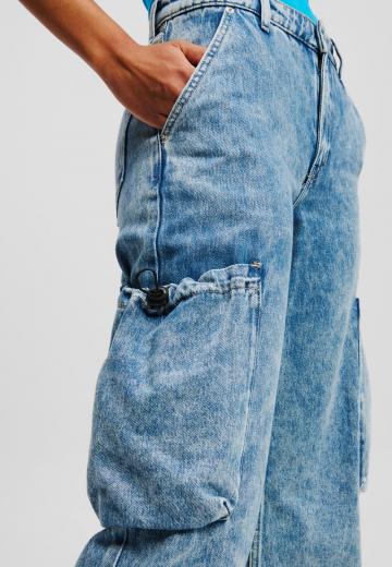 Брюки с накладными карманами