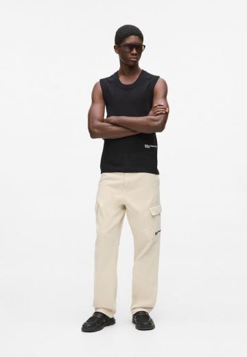 Брюки с накладными карманами